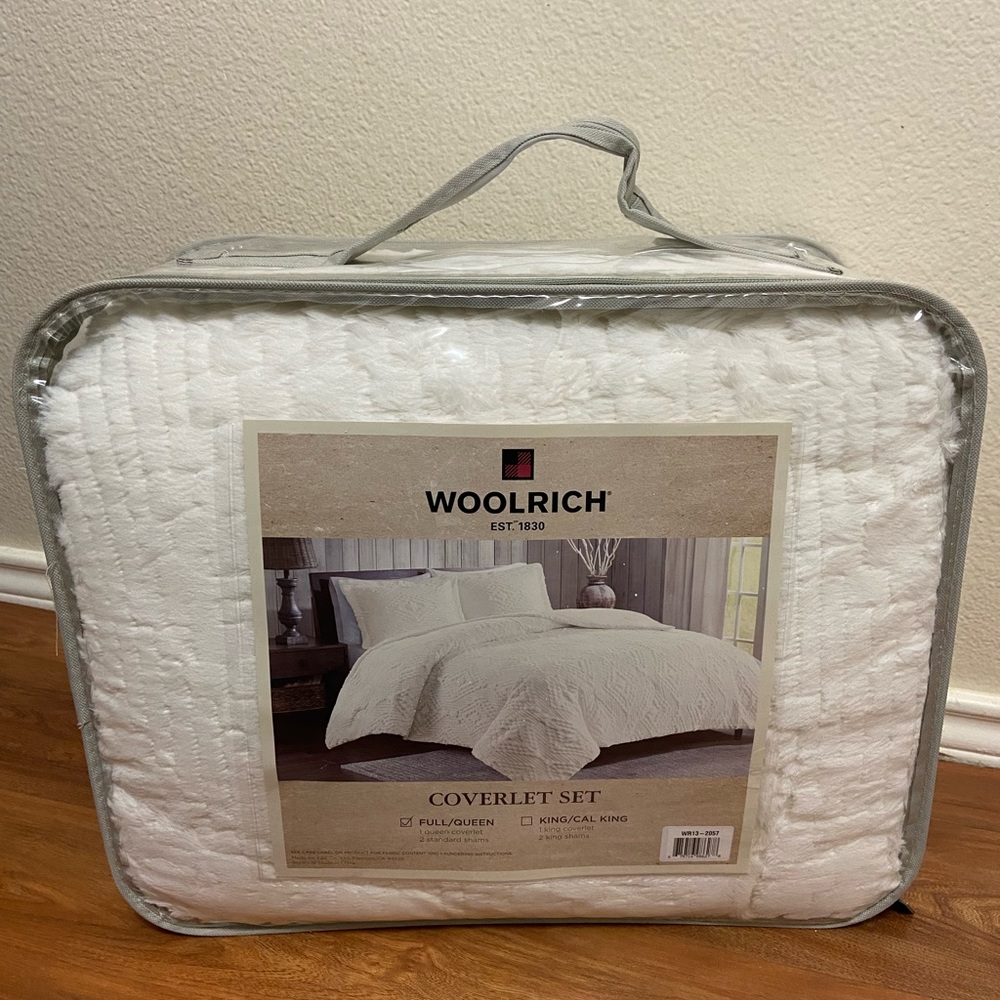 Woolrich® Teton Plush 3-Piece Full/Queen Coverlet Set in Ivory!!!